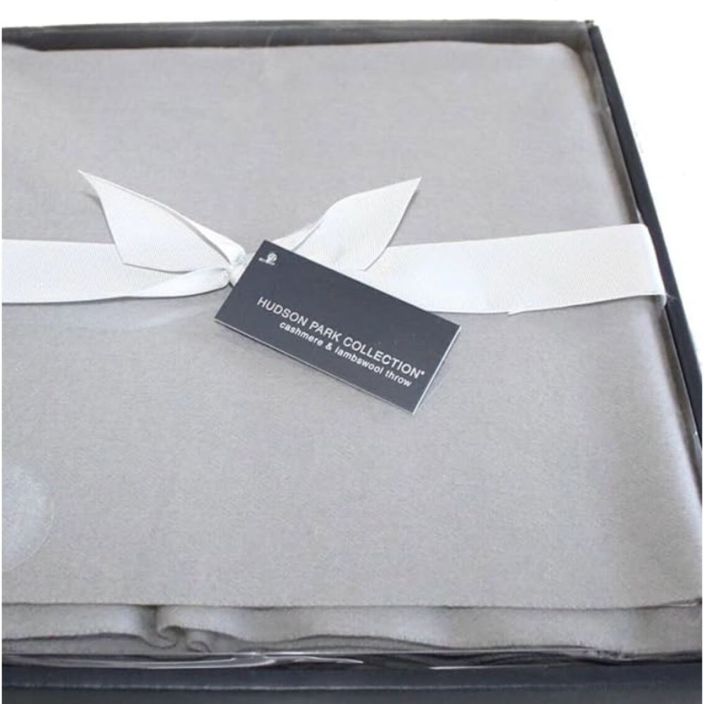 Hudson Park Collection Cashmere/Lambswool Throw Charcoal